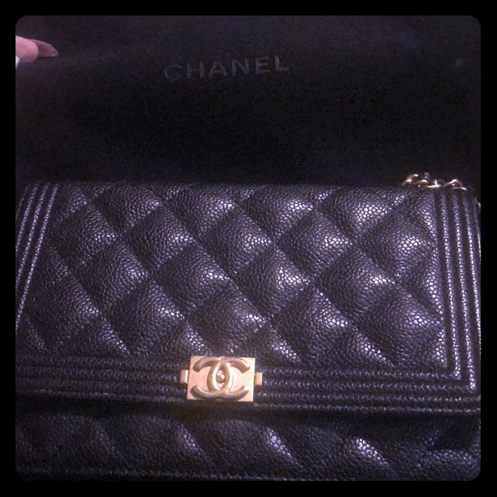 Classic Chanel wallet on chain with black and gold